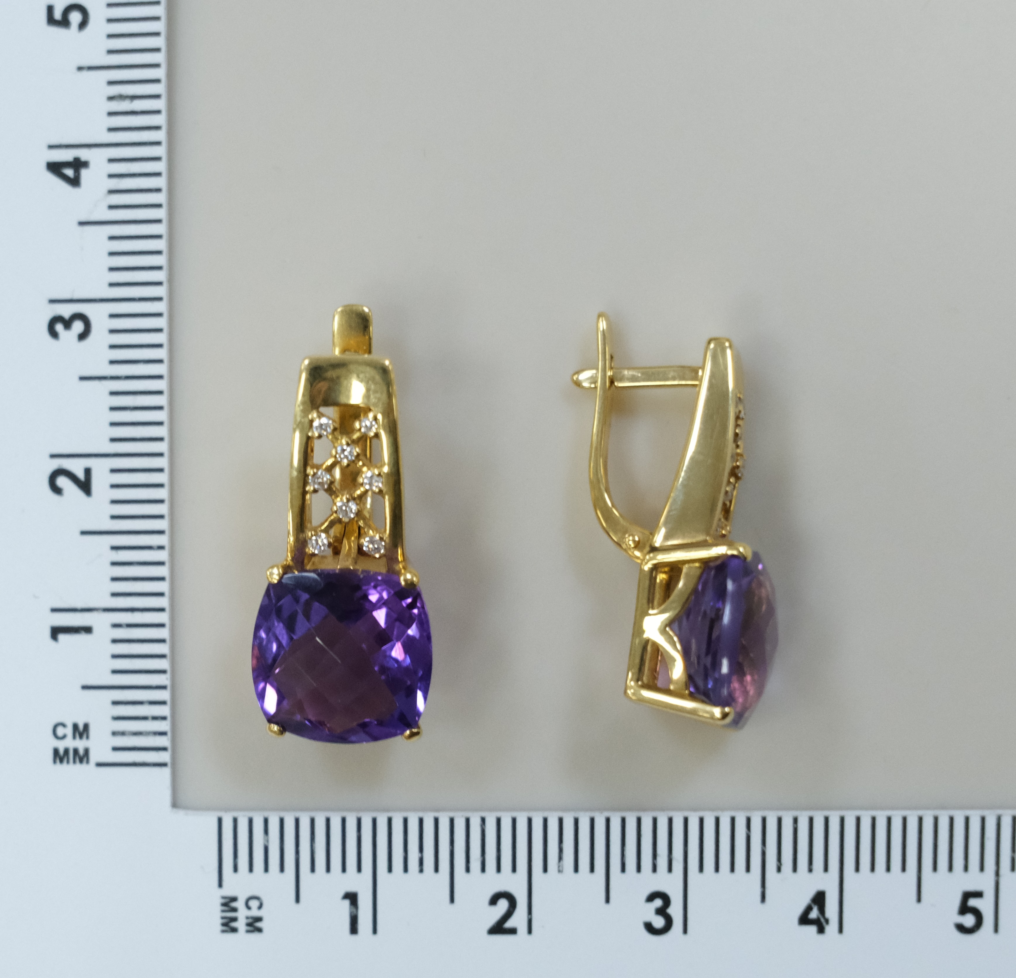 10512-001053 Серьги (Au 750)